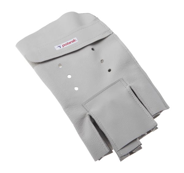 Graue Lederschutzhülle mit Belüftungslöchern und Polanik-Logo, Sportzubehör.