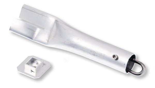 Silberne Alu-Bodenversenkhülse mit Befestigungshaken und Bodenhülse.