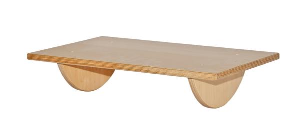 Holz-Balance-Board mit halbrunden Füßen für Gleichgewichtstraining und Fitnessübungen.