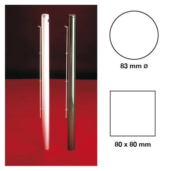 Zwei Fahnenmasten aus Metall mit Seilzug, Durchmesser 83 mm und 80x80 mm quadratisch.
