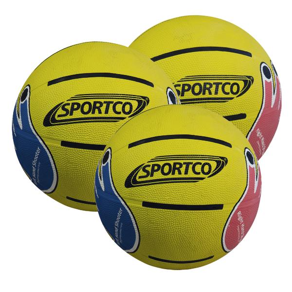 Drei gelbe Sportco Basketballbälle mit blau-roten Akzenten auf weißem Hintergrund.