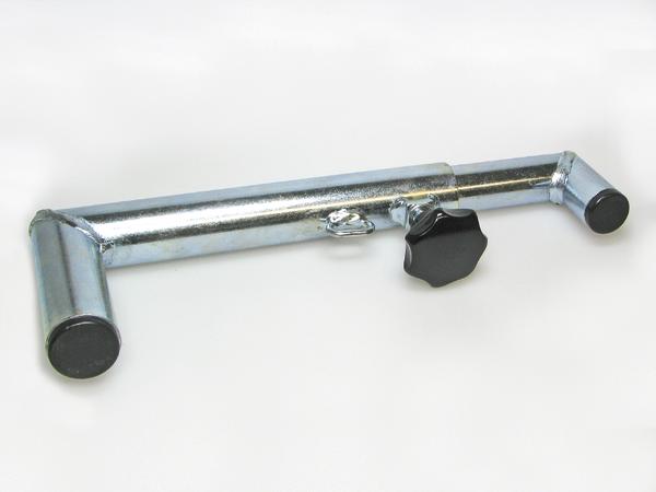 Verstellbarer Metallhalter mit schwarzem Drehknopf für Befestigung oder Fixierung.