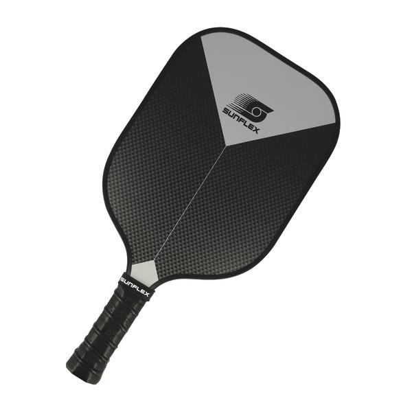 Schwarzer Pickleball-Schläger mit Carbon-Oberfläche und ergonomischem Griff von Sunflex.