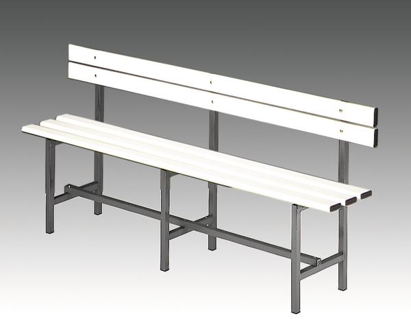 Weiße Parkbank mit Metallgestell und Rückenlehne, modernes Design für Außenbereiche.