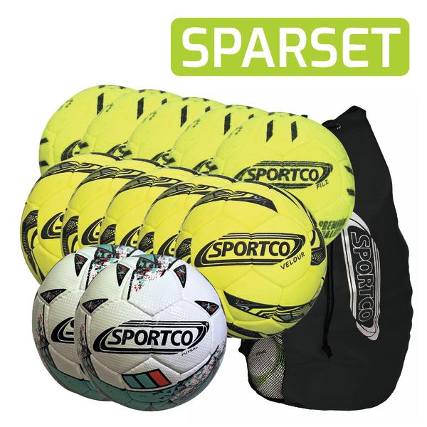 Fußball-Sparset mit gelben Sportco Filz- und Velourbällen, zwei weißen Futsalbällen und schwarzem Sportco-Ballsack.