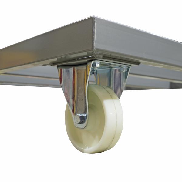 Schwerlast-Rollenrad aus Kunststoff an Metallgestell für Transportwagen, weiß und silber.