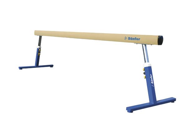 Bänfer Gymnastik-Schwebebalken mit blauen Metallbeinen und beige Oberfläche für Turnübungen.