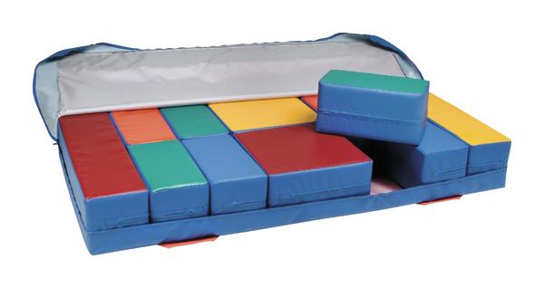 Weiche bunte Schaumstoffbausteine in Aufbewahrungstasche für Kinder zum Spielen.