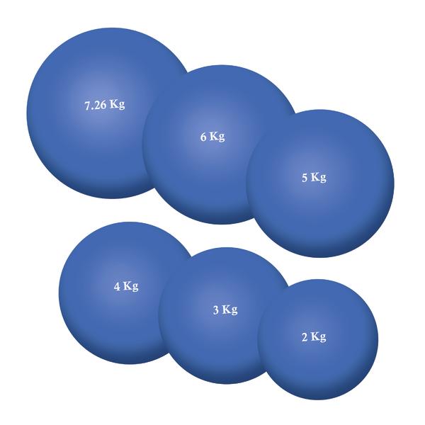 Blaue Medizinbälle mit Gewichten von 2 bis 7,26 Kilogramm für Fitnessübungen.