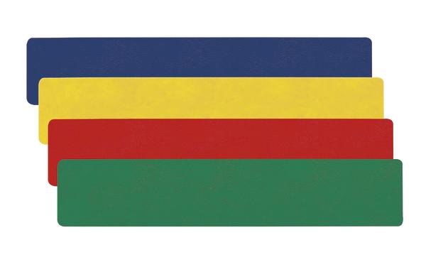 Vier farbige Kunststoff-Rechtecke in Blau, Gelb, Rot und Grün, übereinander angeordnet.