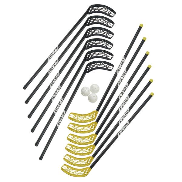 Set mit schwarzen und gelben Floorball-Schlägern und drei weißen Floorball-Bällen.