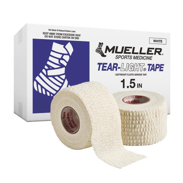 Weißes elastisches Sporttape von Mueller, 1,5 Zoll breit, mit Verpackung im Hintergrund.