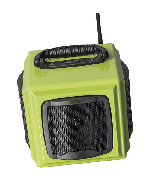Tragbarer grüner Bluetooth-Lautsprecher mit schwarchem Griff und Antenne, quadratisch.