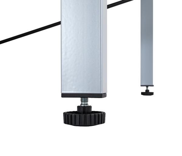 Höhenverstellbare Tischbeine aus Metall mit schwarzem Stellrad für Stabilität.