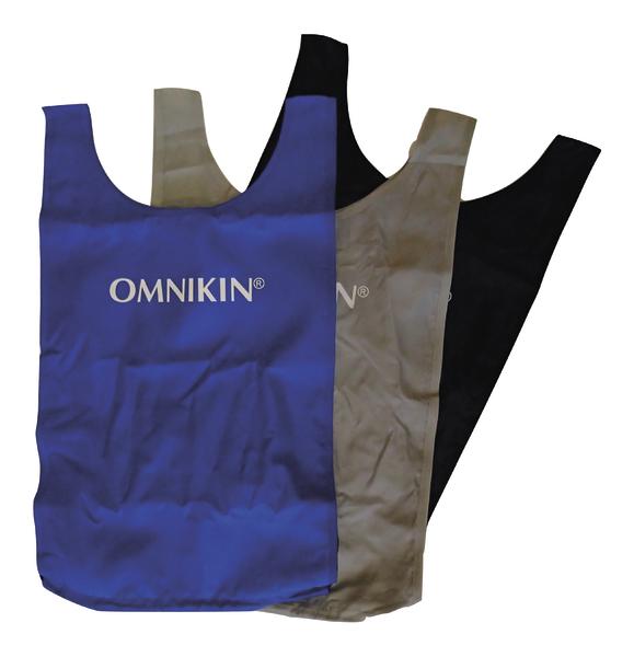 Drei Markierungswesten in Blau, Beige und Schwarz mit OMNIKIN-Logo.