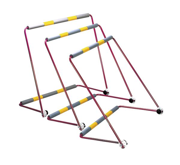 Verstellbare Trainingshürden in drei Größen für Leichtathletik und Fitnessübungen.