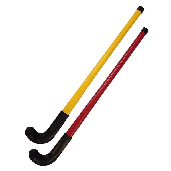 Zwei farbige Hockeyschläger, einer gelb und einer rot, mit schwarzen Griffen auf weißem Hintergrund.