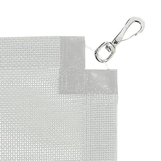 Transparente Abdeckplane mit Metallhaken und verstärkten Ecken, wetterfest und robust.