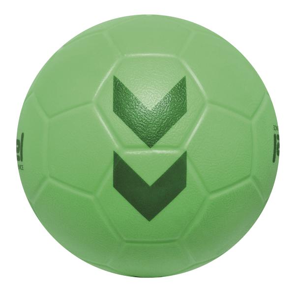 Grüner Handball mit zwei großen dunkelgrünen Pfeilen in der Mitte, ideal für Handballspiele und Training.