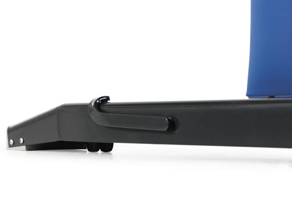 Spieth Sprungtisch ERGOJET CLUB in blau mit Lederbezug.