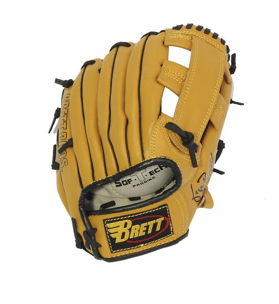 Baseballhandschuh aus braunem Leder mit schwarzer Schnürung und "Brett"-Logo.