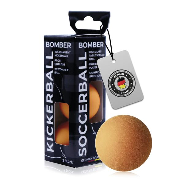 Oranger Bomber  Kickerball vor Verpackung mit 3er-Set