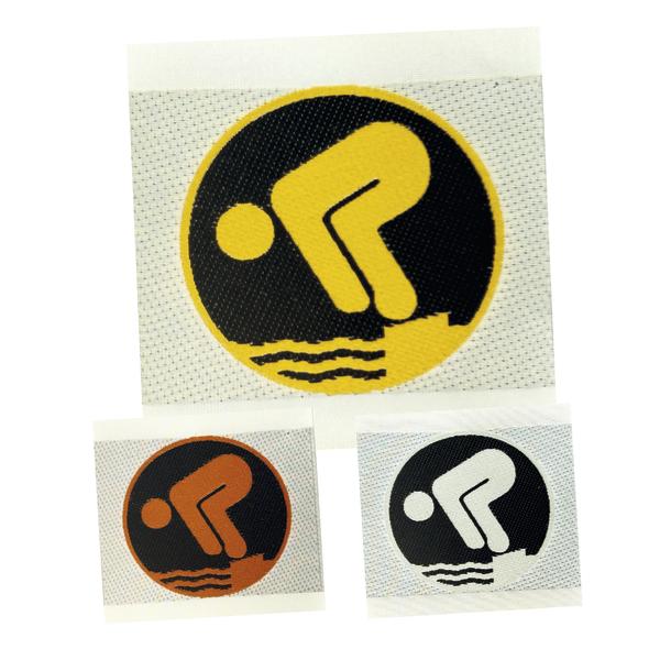 Drei Symbole mit jeweils einem springenden Schwimmer über einem Startblock im Wasser in Gelb-Schwarz, Weiß-Schwarz und Oange-Schwarz.