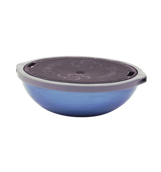 Runder blauer Balance Trainer mit der Plattform nach oben.