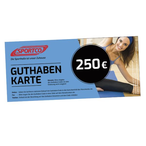 Sportco Guthabenkarte 250 Euro für Sporthalle mit lächelnder Frau beim Training