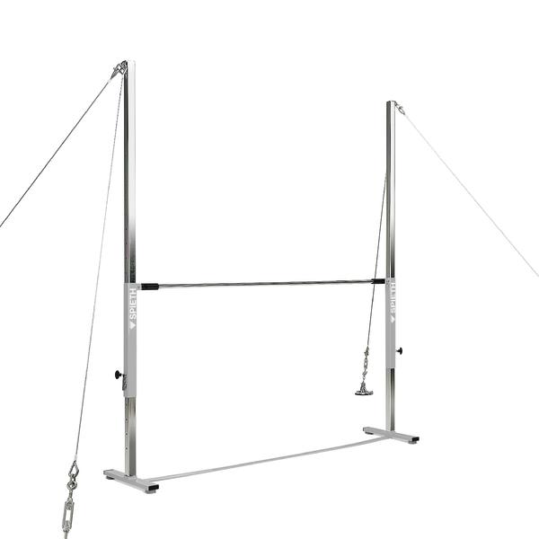 Hochsprunganlage aus Metall mit verstellbarer Latte und Spannseilen für Leichtathletik.