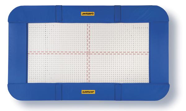 Trampolin mit blauem Rahmen und weißem Sprungtuch, rechteckig, von oben fotografiert.