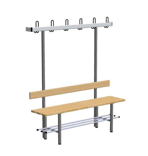 Umkleidebank mit Holzsitz, Rückenlehne und Metallhaken für Sportbekleidung, grau und naturfarben.