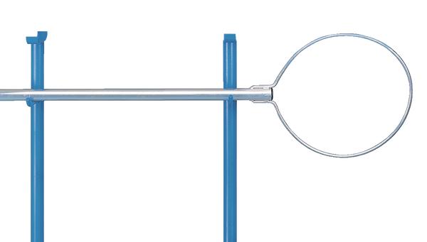 Laborständer mit Drahtschleife zur Befestigung von Glasgeräten in Chemielaboren.