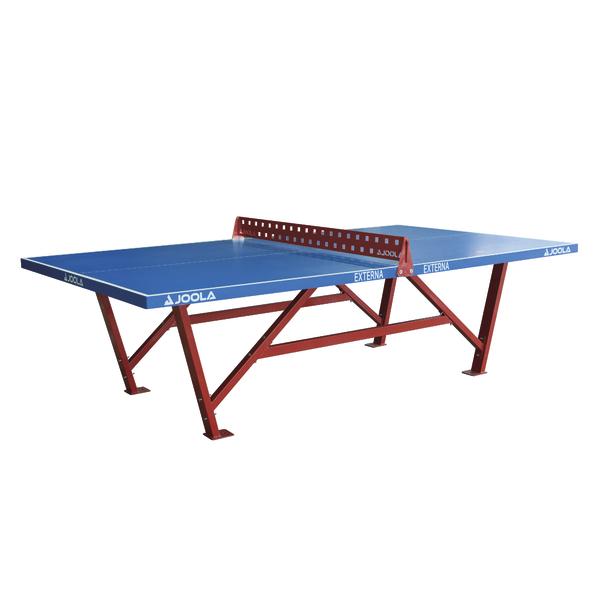 Blauer JOOLA Tischtennistisch mit rotem Metallgestell und Netz, freistehend auf weißem Hintergrund.