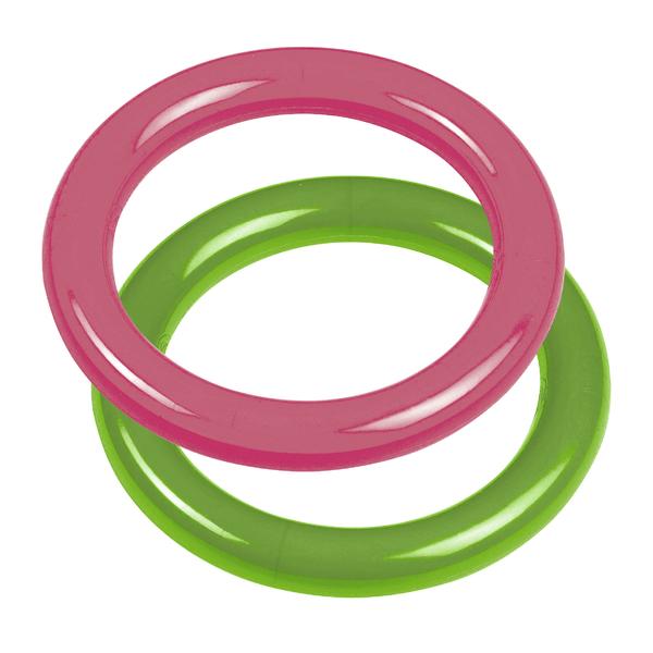 Zwei ineinanderliegende Kunststoffringe in Pink und Grün auf weißem Hintergrund.