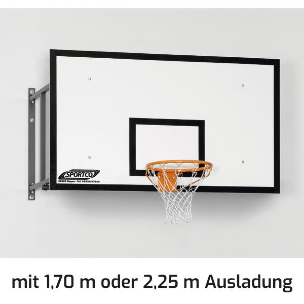 Basketballanlage (1,70 m bzw. 2,25 m Ausladung) mit Korb und weißem Brett von Sportco, montiert an einer Hallenwand (in Spielposition).