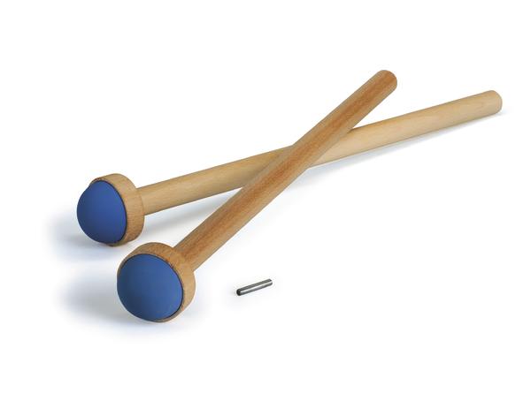 Zwei Rollbrettpaddel mit blauen Gummiköpfen auf weißem Hintergrund.