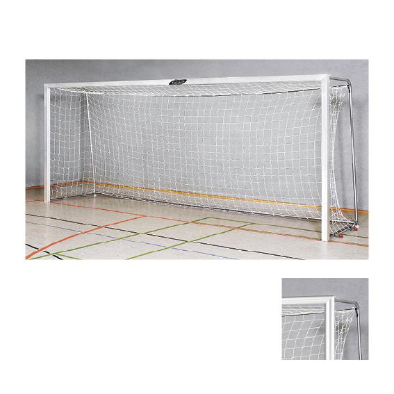 Sportco Hallenfußballtor mit eingeblendeter Nahaufnahme der rechten oberen Torecke in der rechten Bildecke.