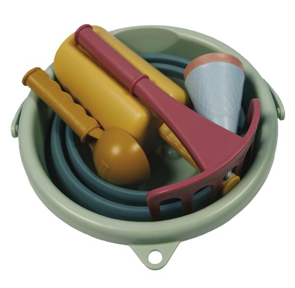 Kinderspielzeug-Gartenset mit Eimer, Gießkanne, Schaufel und Rechen in Pastellfarben.