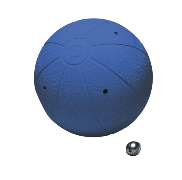 Blauer Boccia-Ball mit Löchern und kleiner silberner Boccia-Kugel auf weißem Hintergrund.