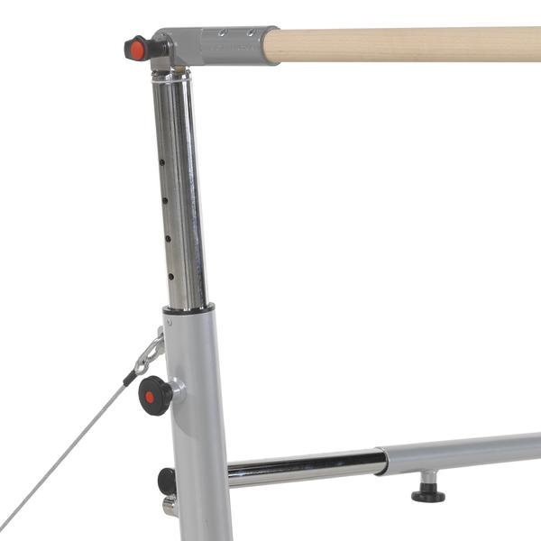 Einstellbarer Metallbarren mit Holzgriff für Gymnastik und Rehabilitation.