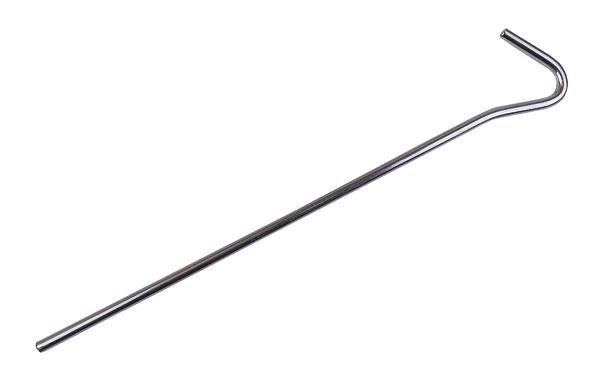 Metallischer Zelt-Hering mit gebogenem Ende zum Befestigen im Boden.