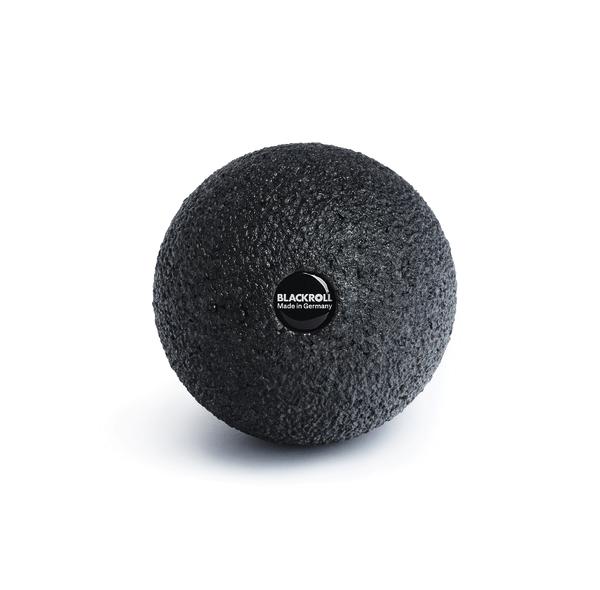 Schwarzer Blackroll Massageball aus Schaumstoff für gezielte Muskelentspannung und Faszienmassage.