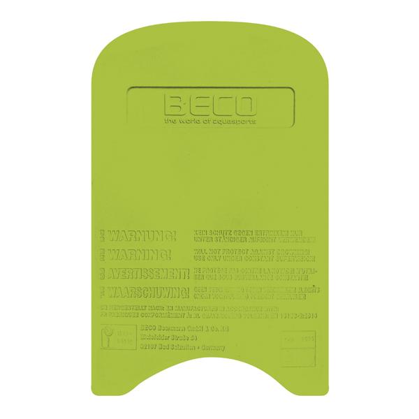 Neongrünes BECO Kickboard mit geprägtem Schriftzug auf hellem Hintergrund.