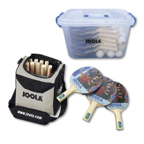 Tischtennis-Set mit Schlägern, Bällen, Holzstöcken und Tragetasche von JOOLA.