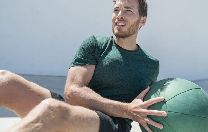 Medizinball Workout - 7 Übungen für Ihre Fitness